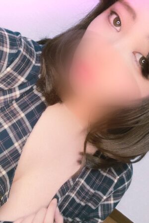 現役魔法使い 　　　特別オプションアリ　80分コース全オプション無料　 変態大学院生 ゆり　23歳