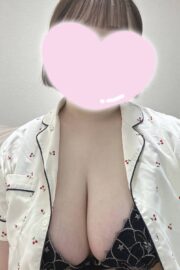 10月12日　緊急体験乳店　業界完全未経験　うぶで　色白　美女　しほさん　20歳