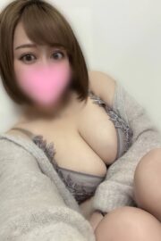 12月7日　緊急体験入店　現役エステ勤務　ｓ級　巨乳美女　みなさん　25歳