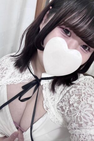 11月22日　緊急体験乳店　業界未経験　全身性感帯　ドM 色白　美女　あむさん　21歳